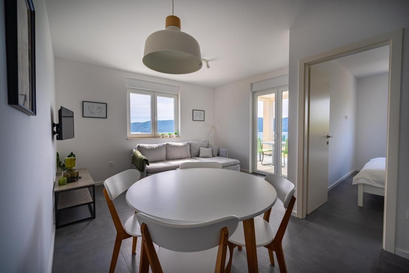 Villa Bofor クチフェ 部屋 写真